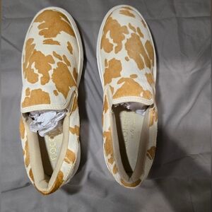 Coconuts by Matisse Tan and White Cowhide Slip-On Shoes